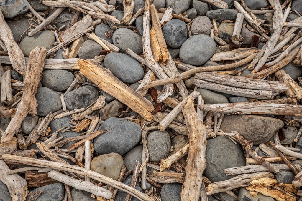 Comment faire briller du bois naturellement ?